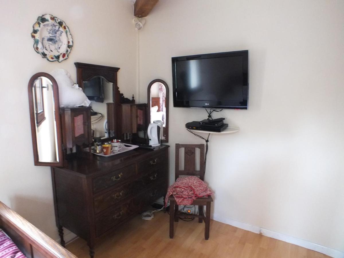 Saint-Pierre-d'Eyraud Country B&B المظهر الخارجي الصورة