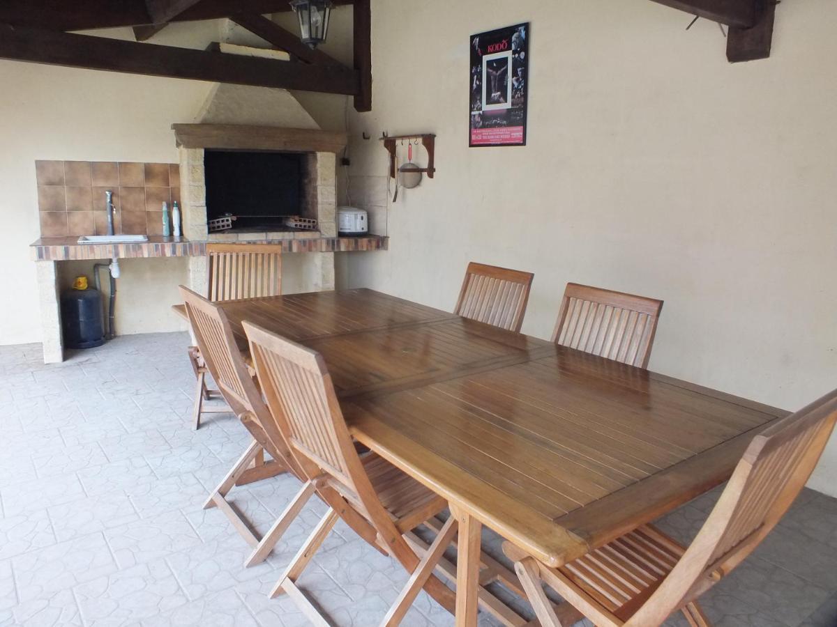 Saint-Pierre-d'Eyraud Country B&B المظهر الخارجي الصورة