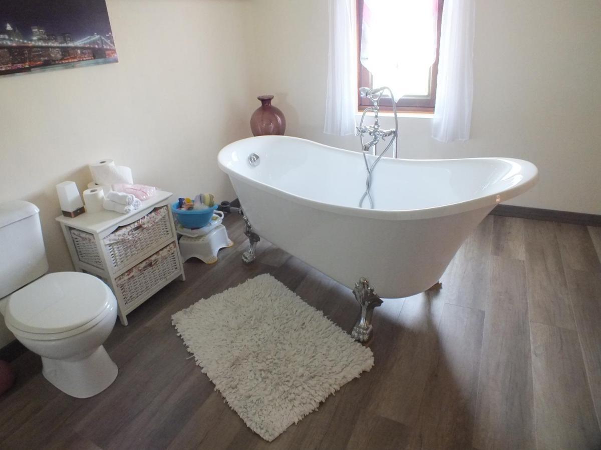 Saint-Pierre-d'Eyraud Country B&B المظهر الخارجي الصورة