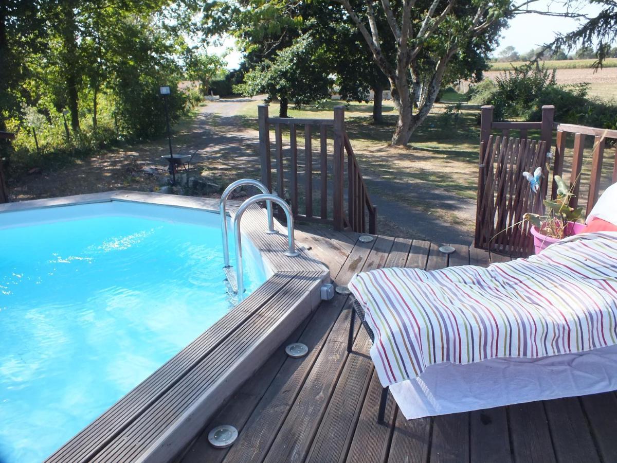 Saint-Pierre-d'Eyraud Country B&B المظهر الخارجي الصورة