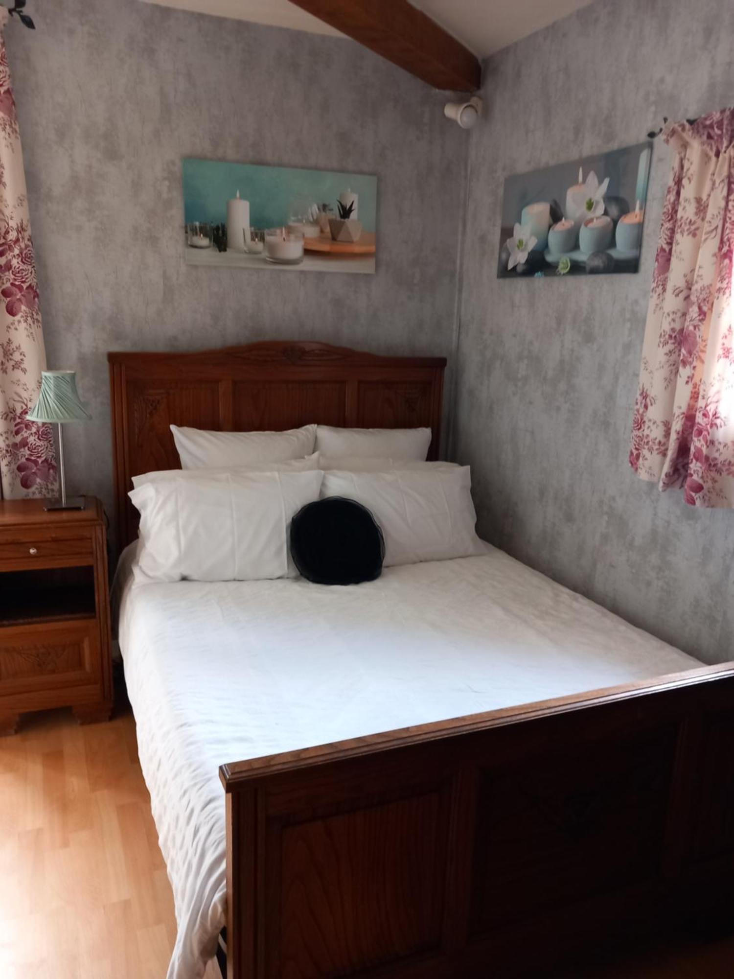 Saint-Pierre-d'Eyraud Country B&B المظهر الخارجي الصورة